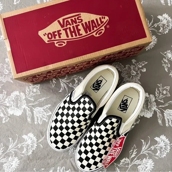 Vans Little Kids Classic Slip-On Checkerboard Shoe, Size 2.5 - Picture 8 of 8